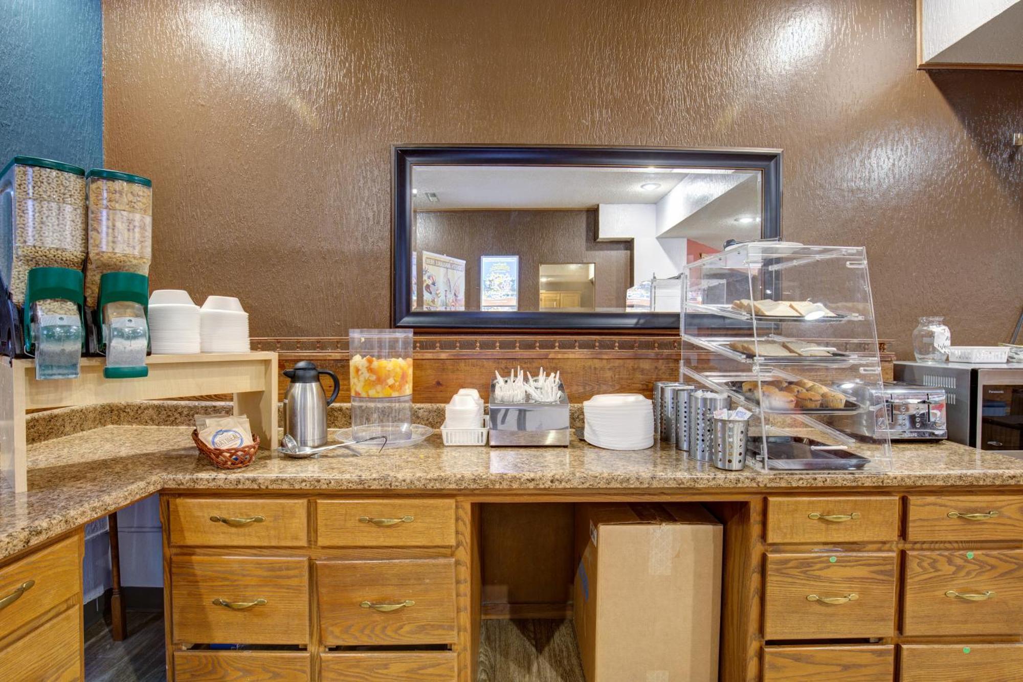 Hotel Ramada By Wyndham Branson Theatre District Extérieur photo