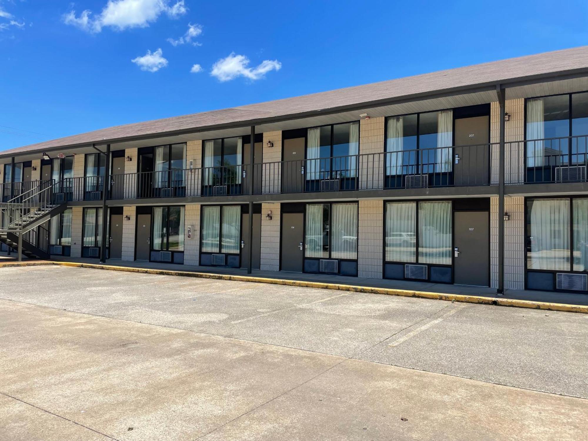 Hotel Ramada By Wyndham Branson Theatre District Extérieur photo
